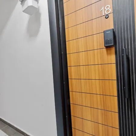 Apartment New World Militari Grand 1 *